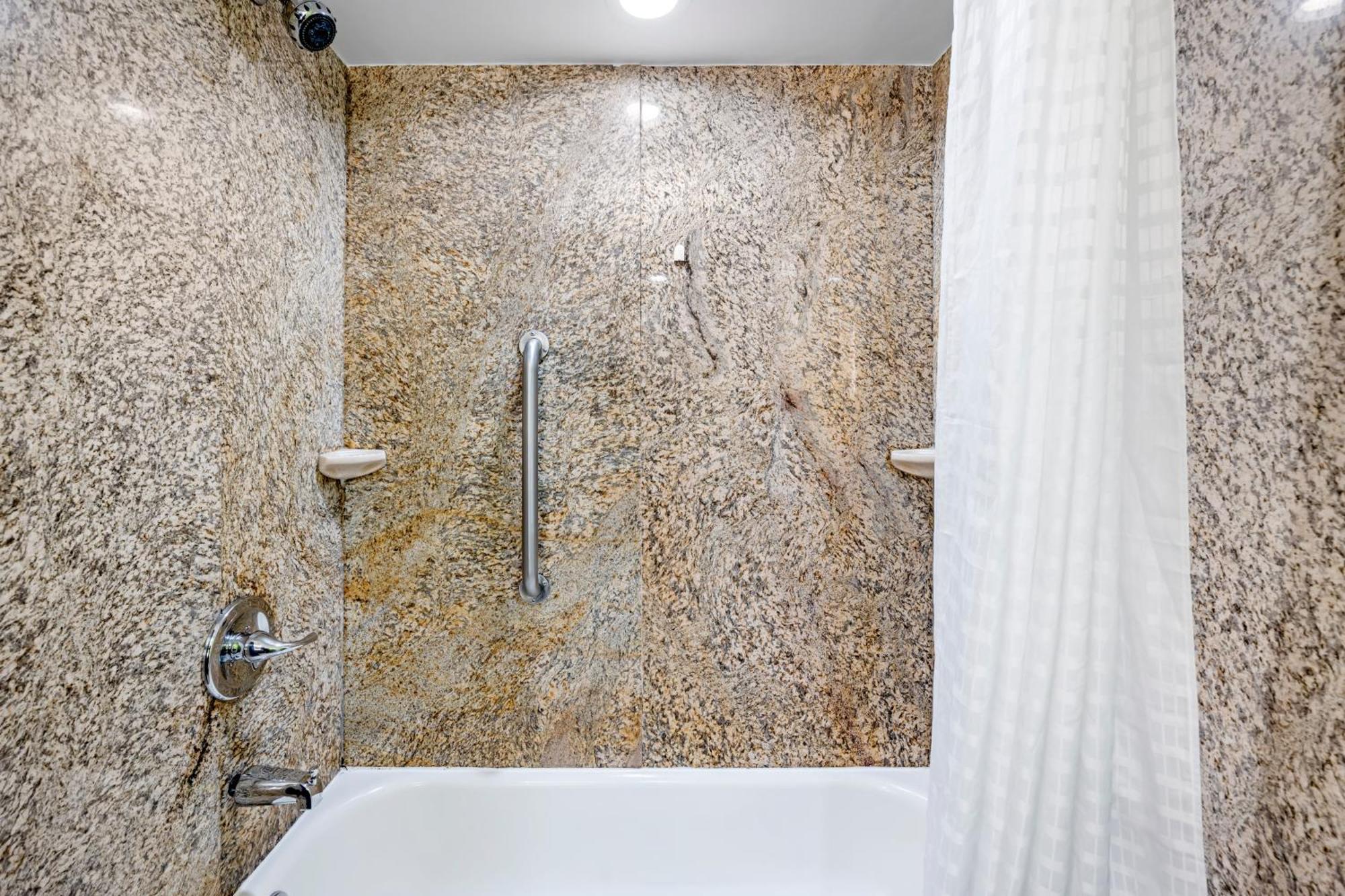 Quality Inn Clarksville - Exit 11 Zewnętrze zdjęcie