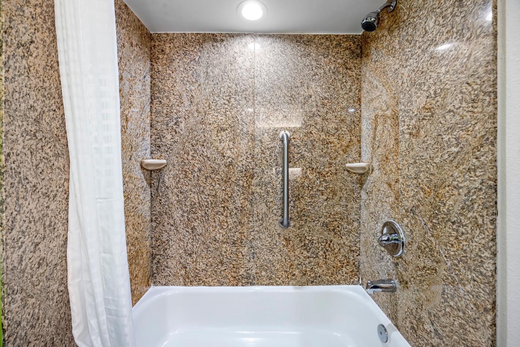 Quality Inn Clarksville - Exit 11 Zewnętrze zdjęcie