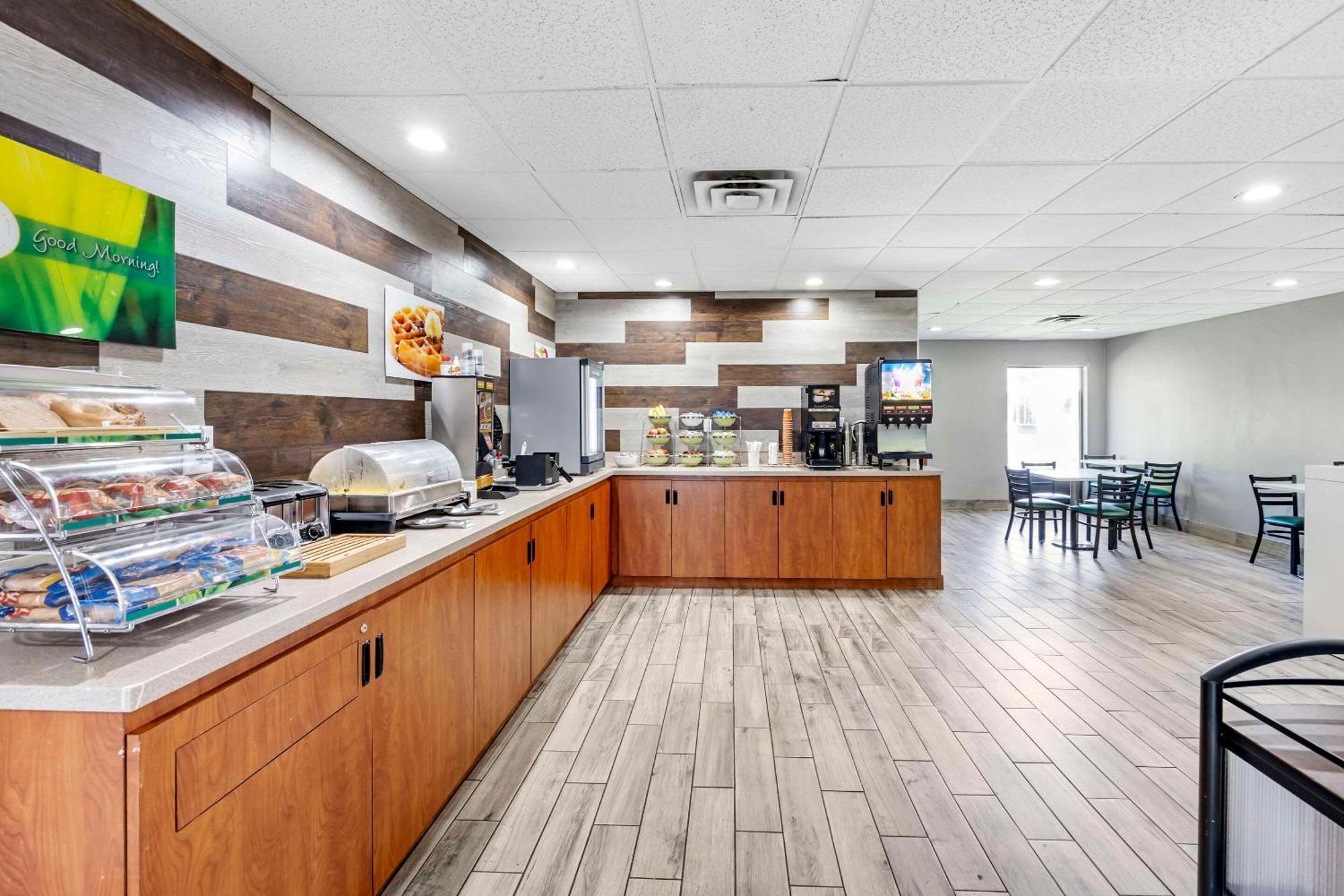Quality Inn Clarksville - Exit 11 Zewnętrze zdjęcie