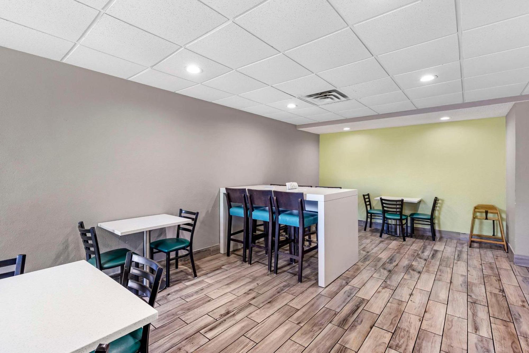Quality Inn Clarksville - Exit 11 Zewnętrze zdjęcie
